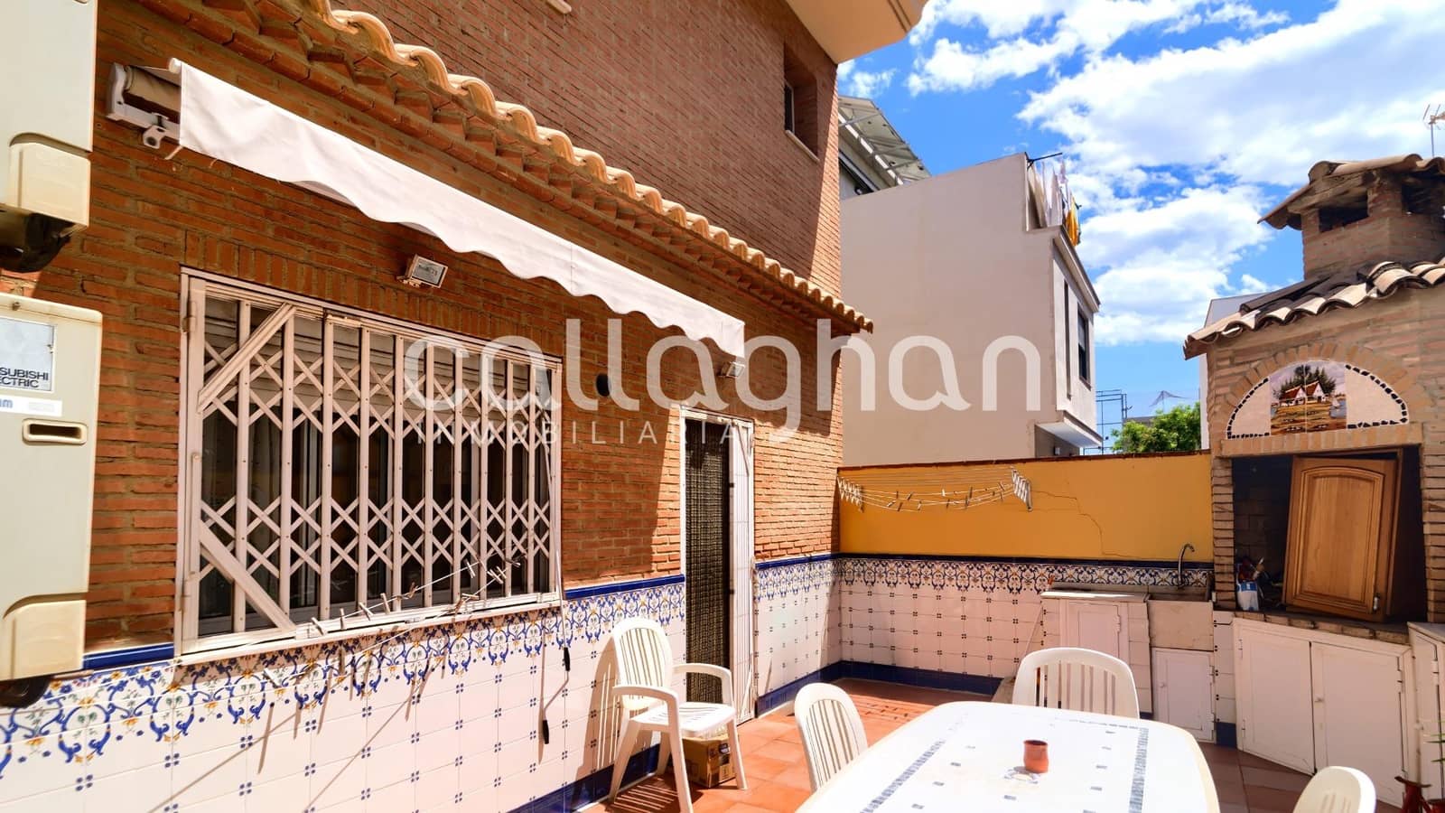 Adosado de 4 habitaciones en Sedaví en venta con garaje - 498.500 € (Ref: 9825437)