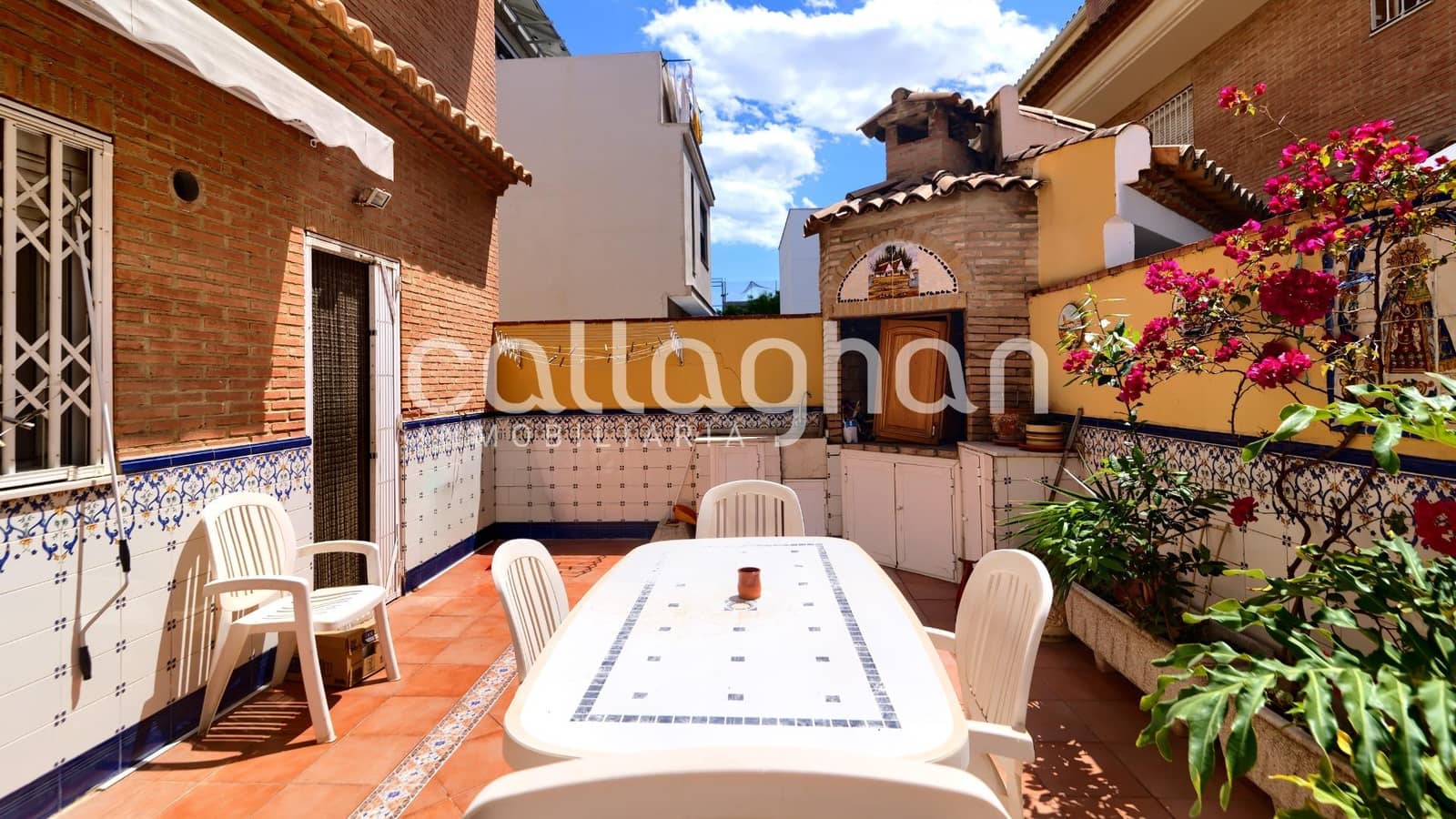 Adosado de 4 habitaciones en Sedaví en venta con garaje - 498.500 € (Ref: 9825437)