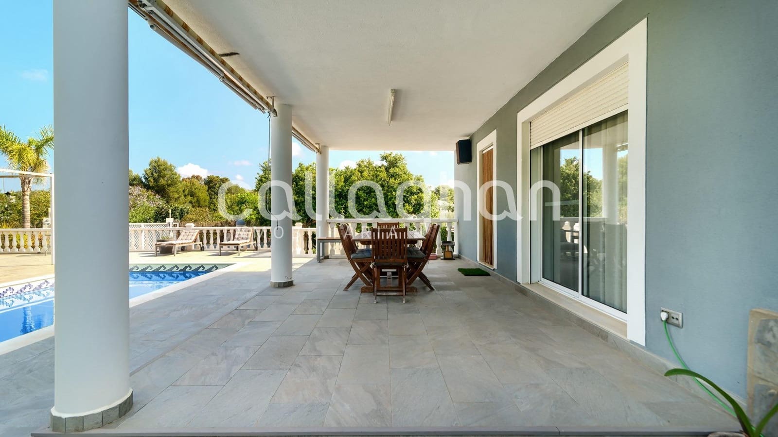 5 Zimmer Villa zu verkaufen in Montserrat mit Pool Garage - 449.000 € (Ref: 9825438)