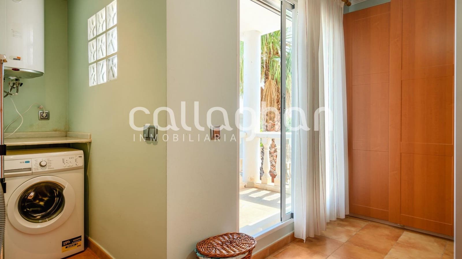 5 Zimmer Villa zu verkaufen in Montserrat mit Pool Garage - 449.000 € (Ref: 9825438)