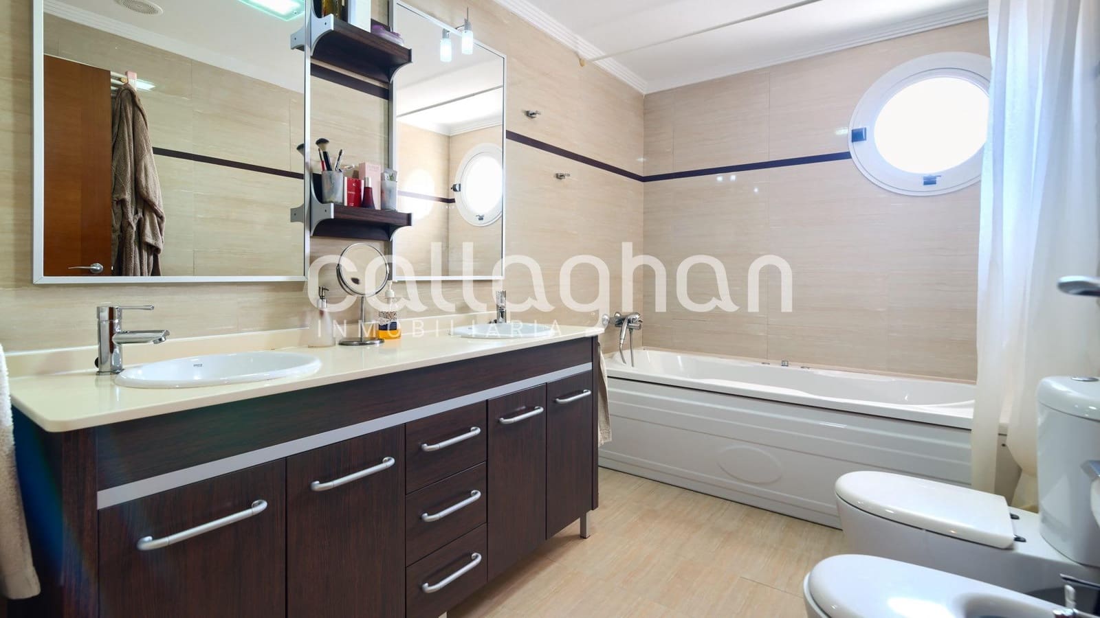 5 Zimmer Villa zu verkaufen in Montserrat mit Pool Garage - 449.000 € (Ref: 9825438)