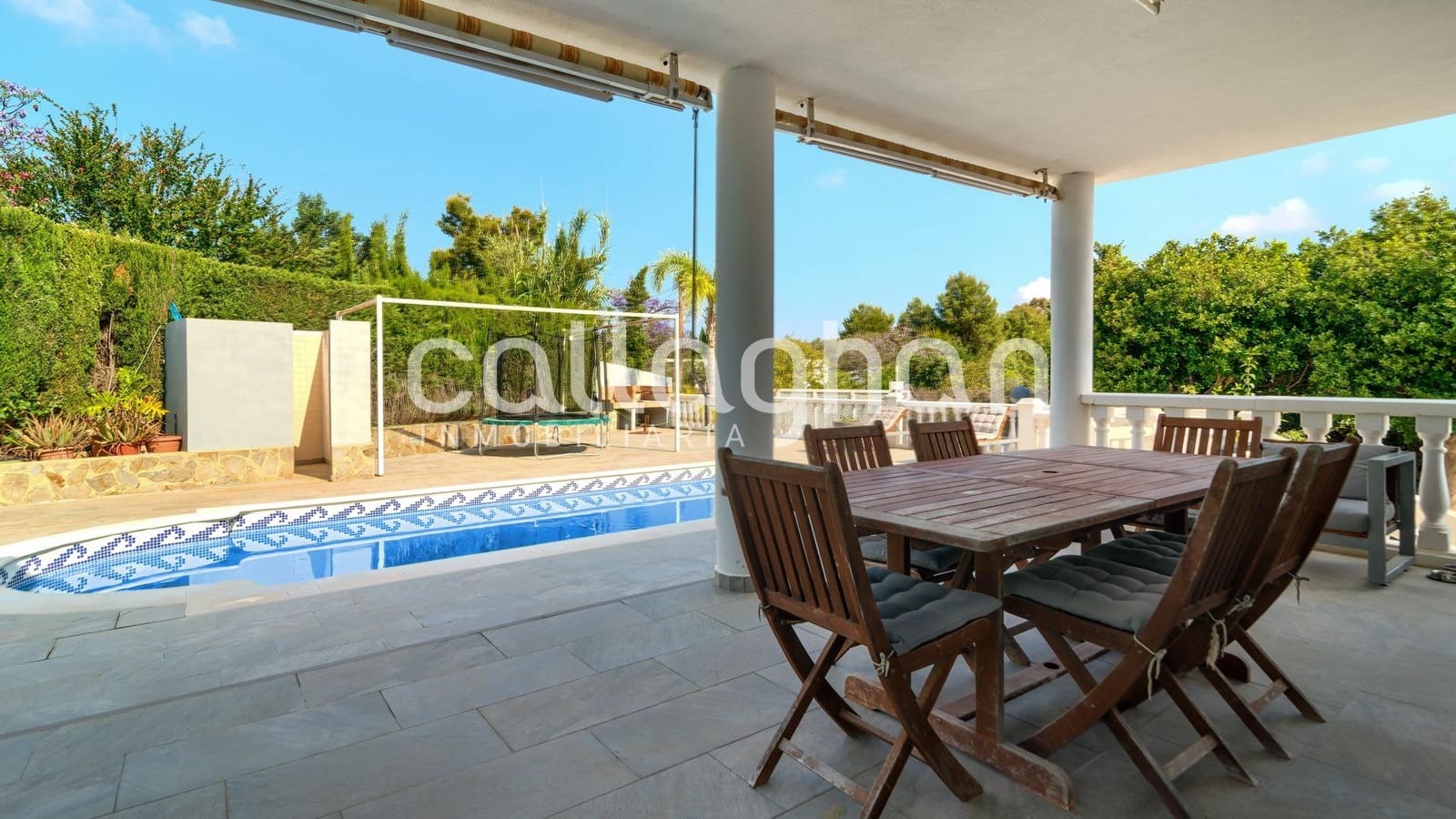 5 Zimmer Villa zu verkaufen in Montserrat mit Pool Garage - 449.000 € (Ref: 9825438)