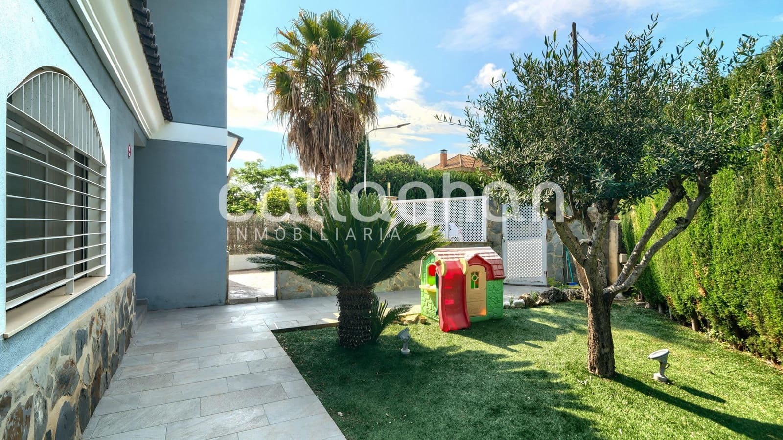 5 Zimmer Villa zu verkaufen in Montserrat mit Pool Garage - 449.000 € (Ref: 9825438)