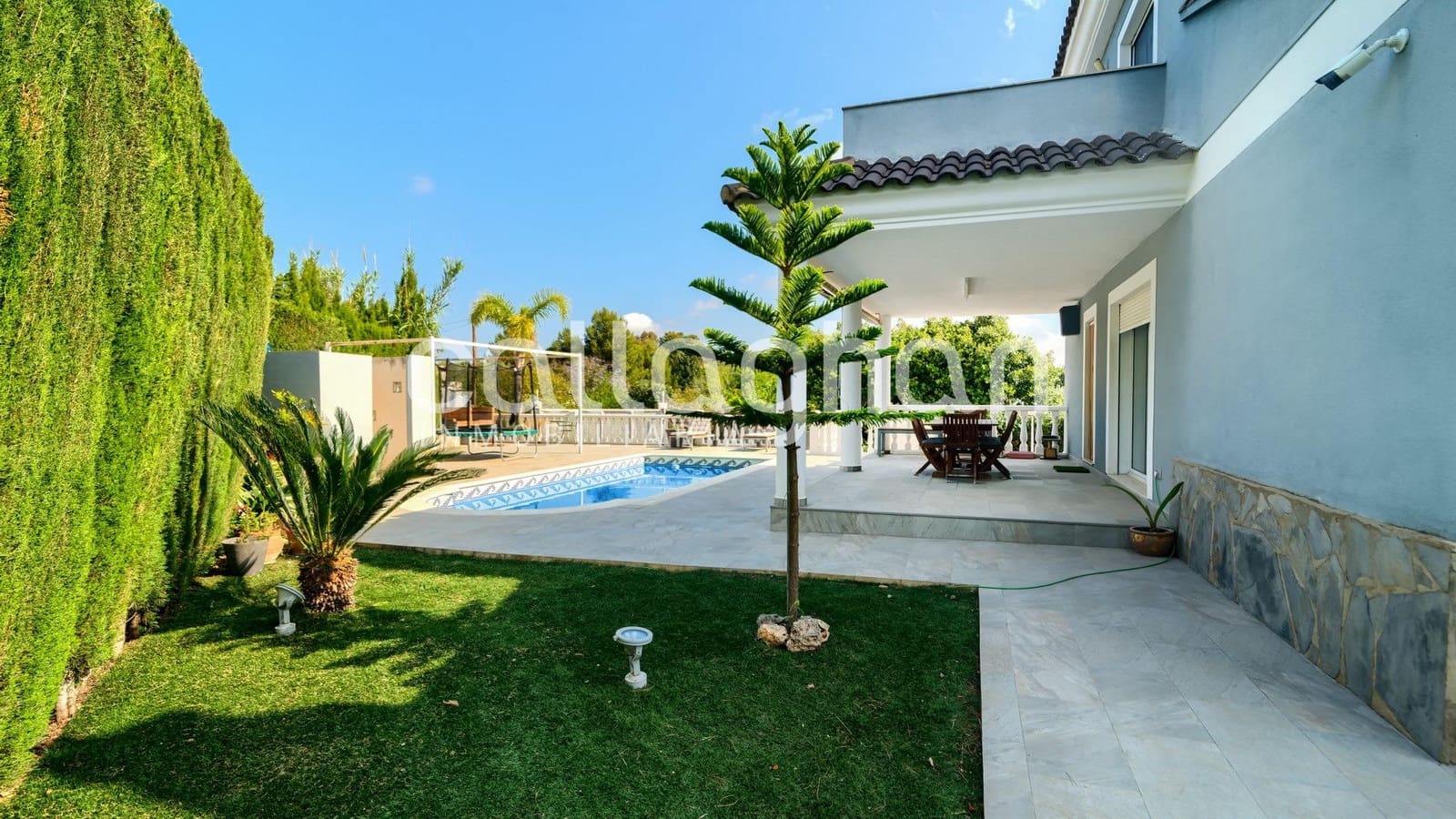 5 Zimmer Villa zu verkaufen in Montserrat mit Pool Garage - 449.000 € (Ref: 9825438)