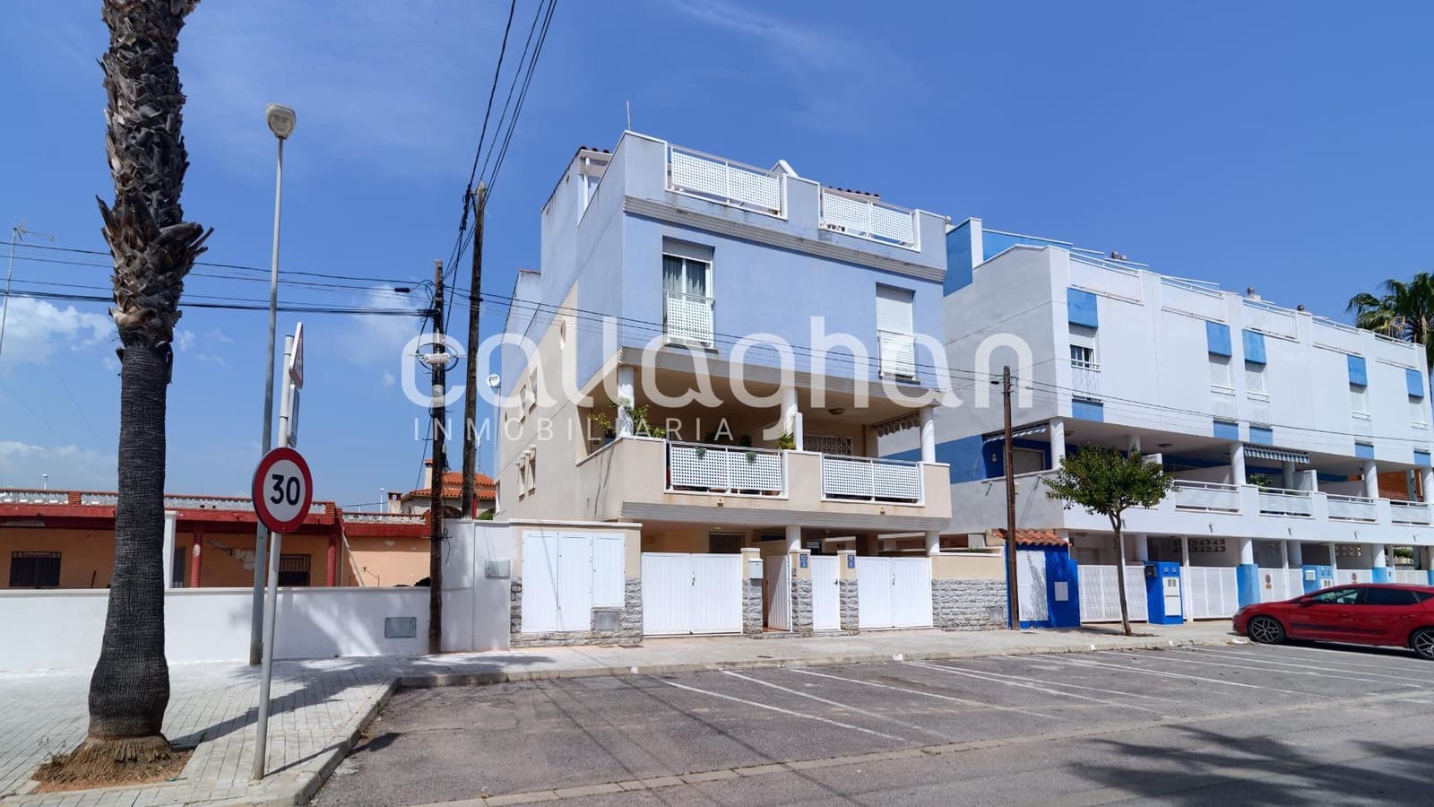 Pareado de 3 habitaciones en Chilches en venta - 304.000 € (Ref: 9825439)