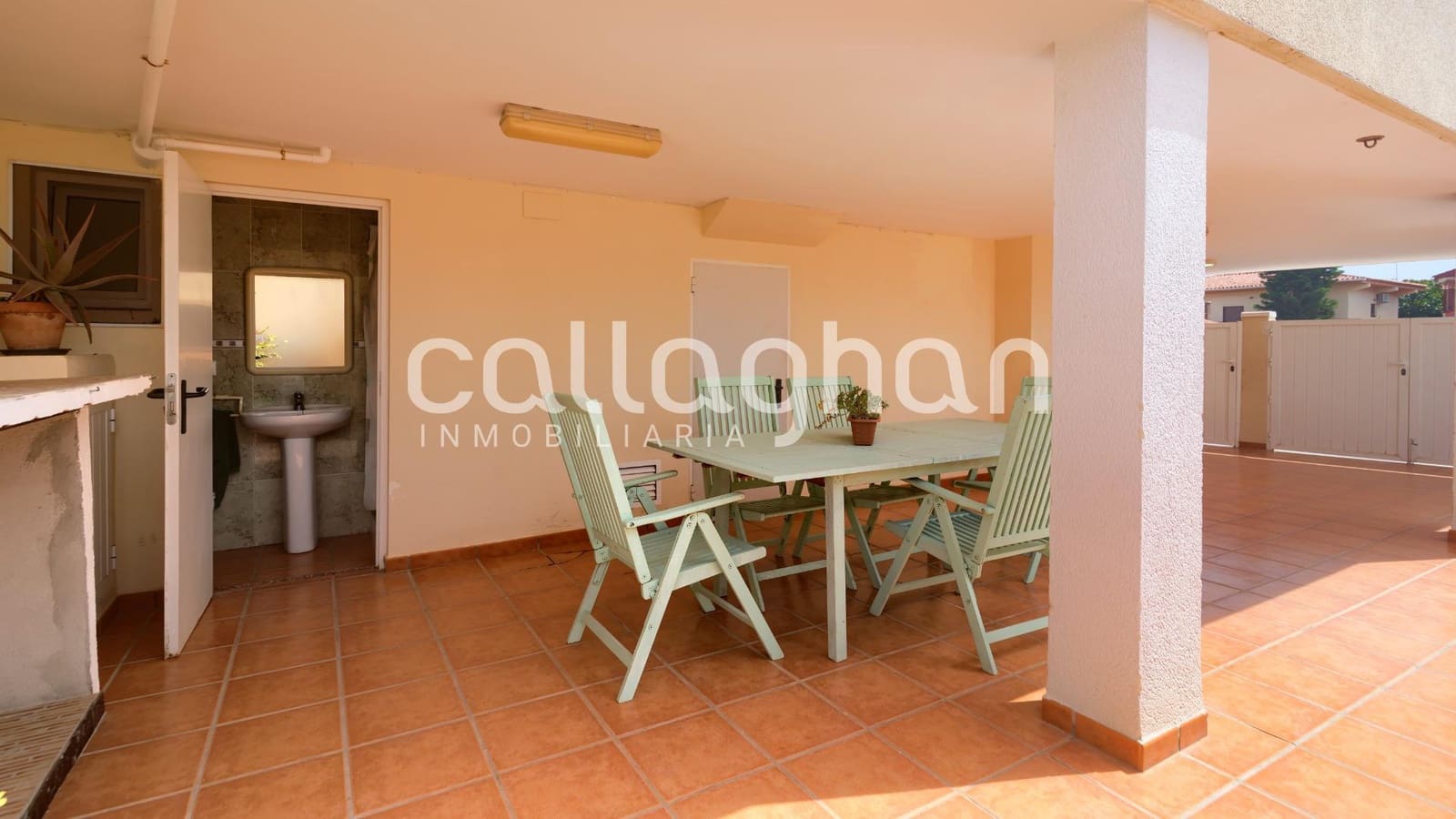 3 bedroom Semi-detached Villa for sale in Chilches - € 304,000 (Ref: 9825439)