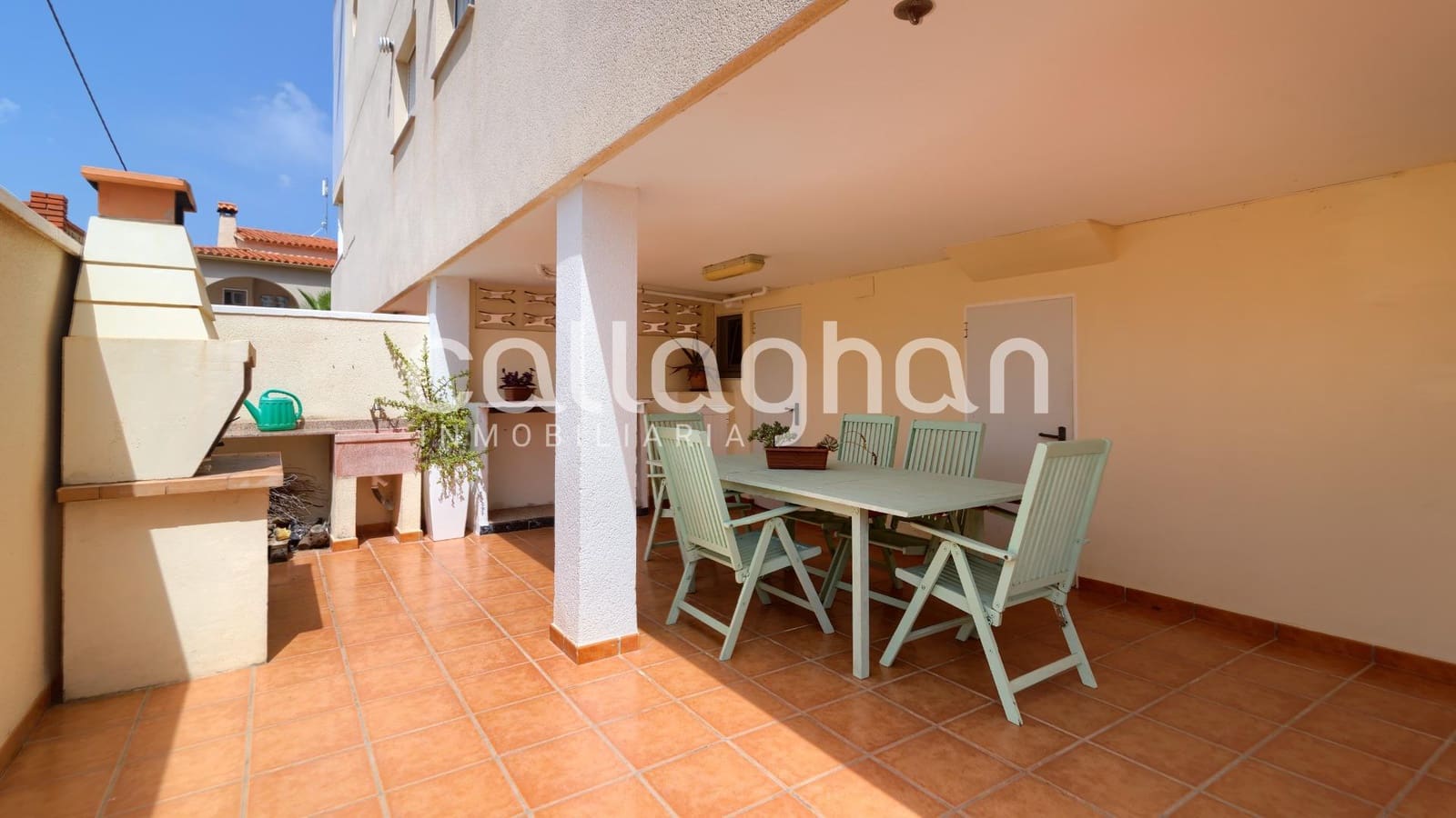 3 bedroom Semi-detached Villa for sale in Chilches - € 304,000 (Ref: 9825439)
