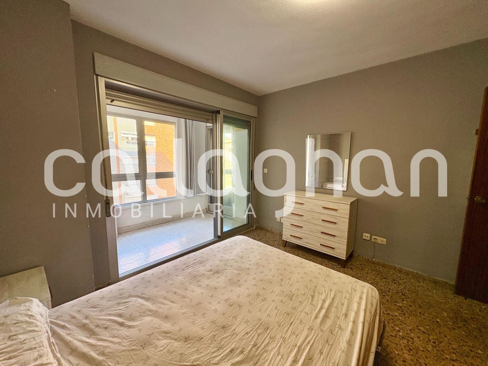 1 slaapkamer Flat te huur in Valencia stad met garage - € 1.200 (Ref: 9831717)