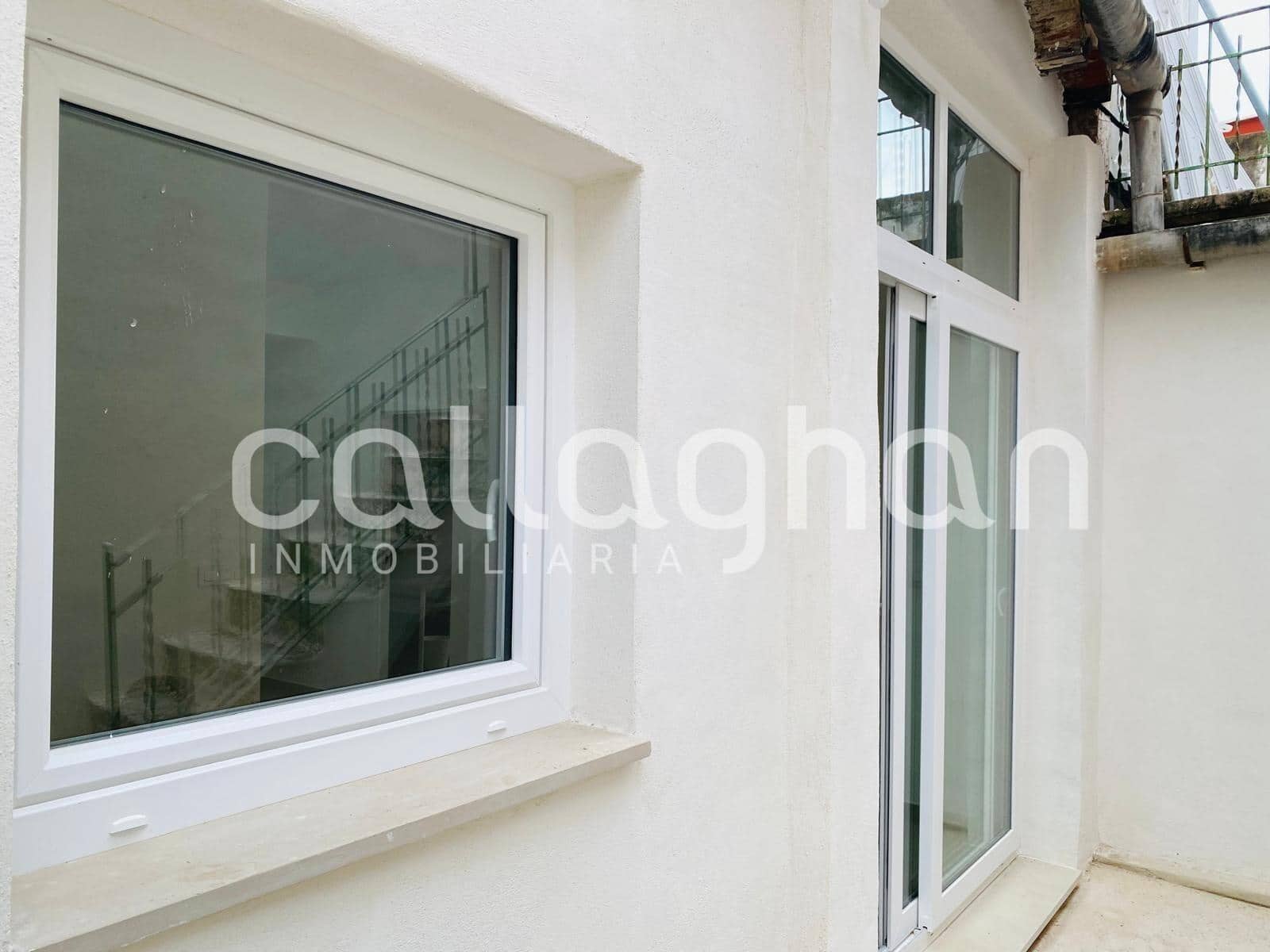 5 bedroom Apartment for sale in Burjassot - € 375,000 (Ref: 9833896)