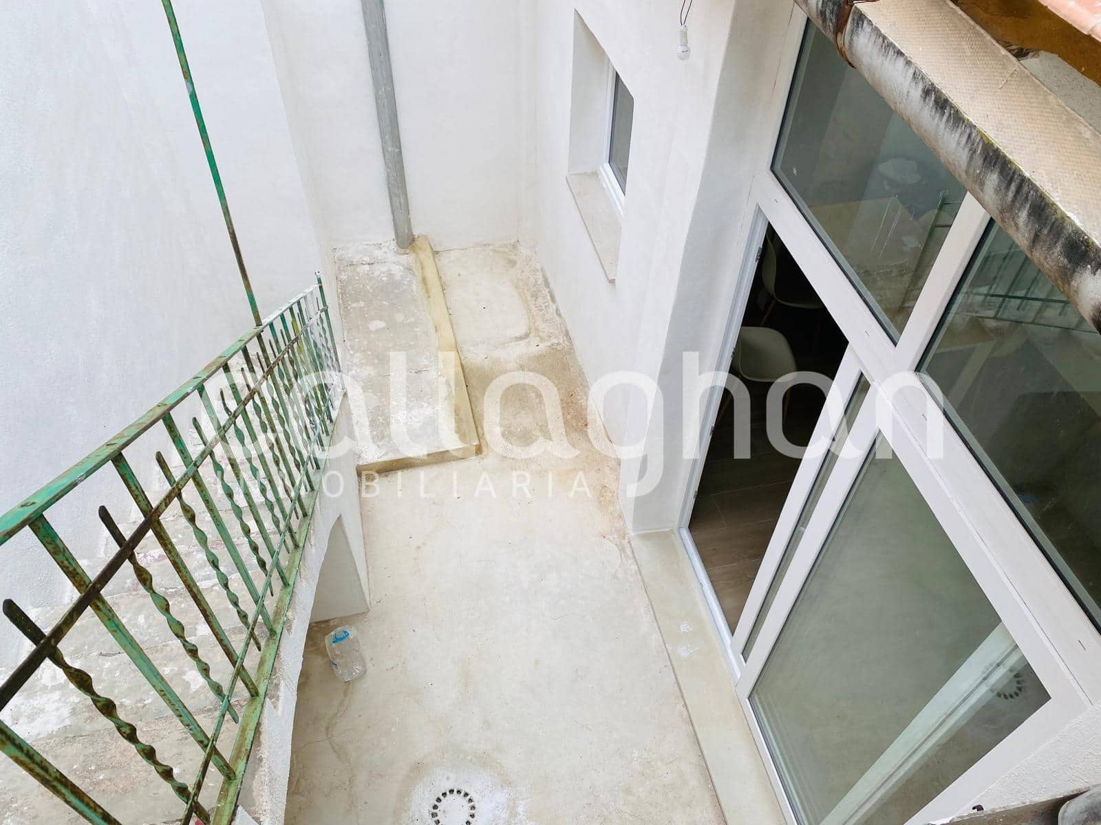 5 bedroom Apartment for sale in Burjassot - € 375,000 (Ref: 9833896)
