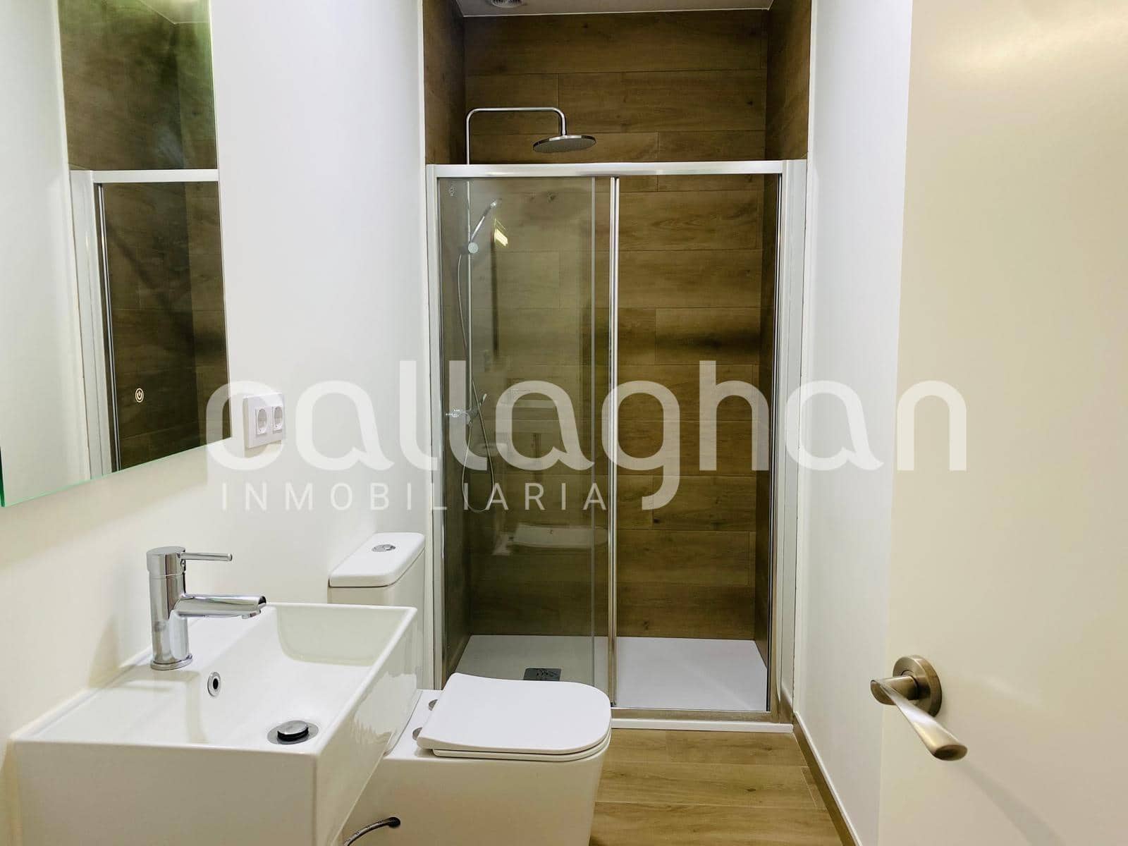 5 bedroom Apartment for sale in Burjassot - € 375,000 (Ref: 9833896)