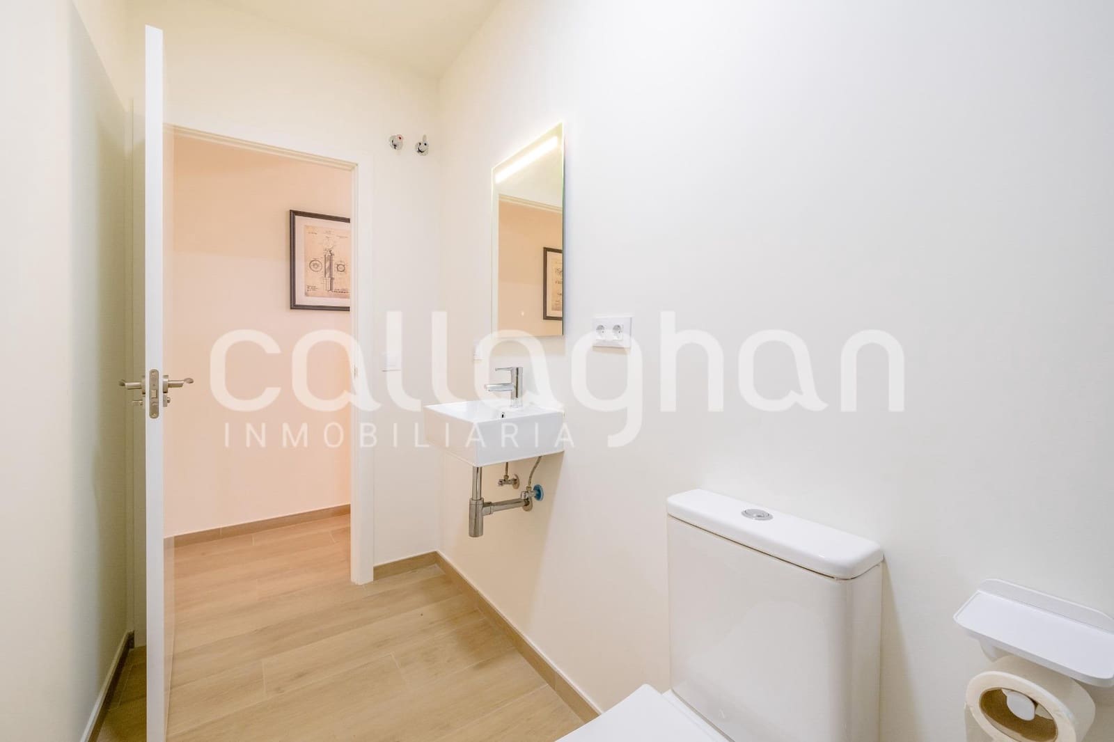 4 bedroom Apartment for sale in Burjassot - € 389,000 (Ref: 9833896)