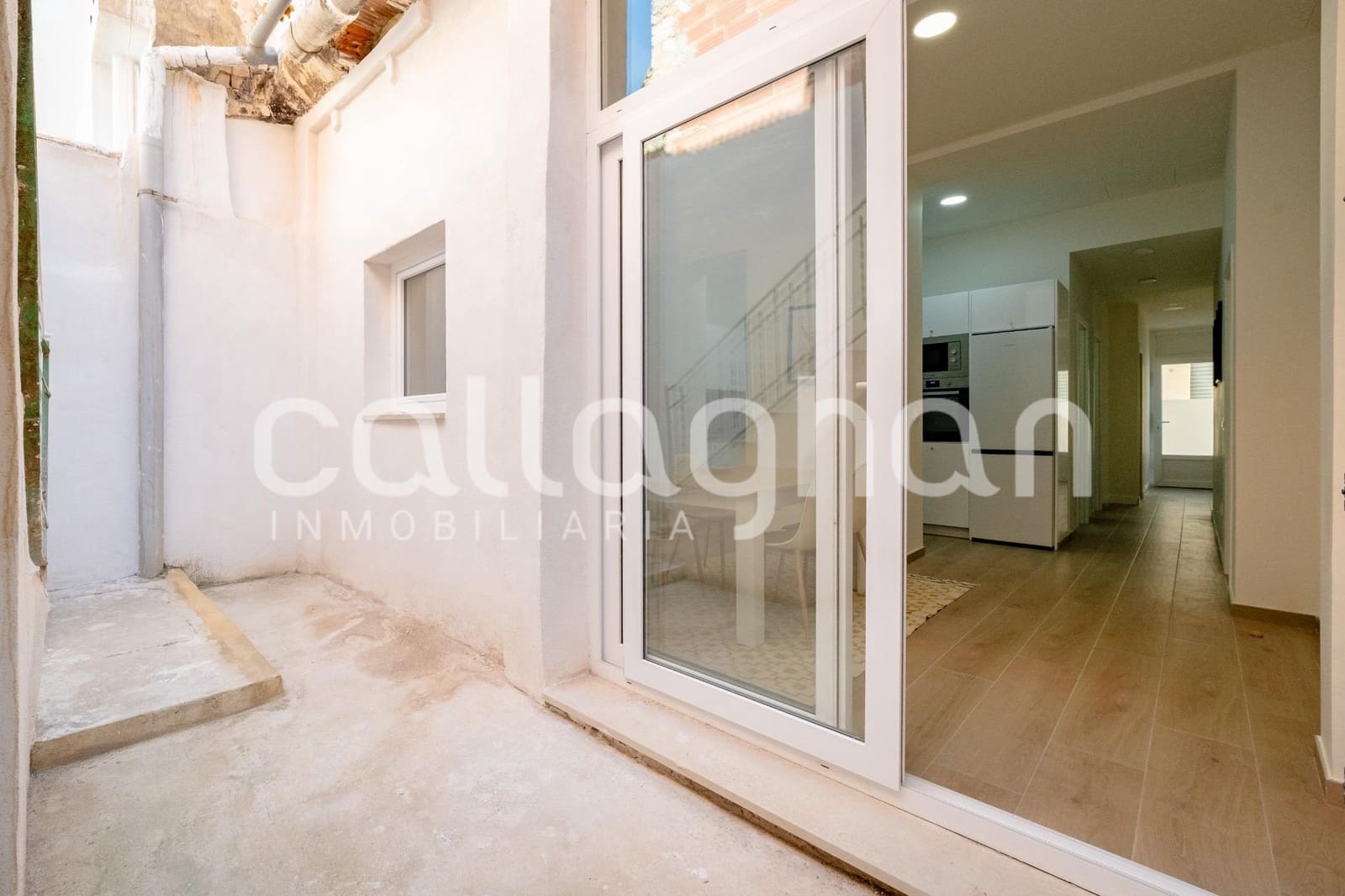 4 bedroom Apartment for sale in Burjassot - € 389,000 (Ref: 9833896)