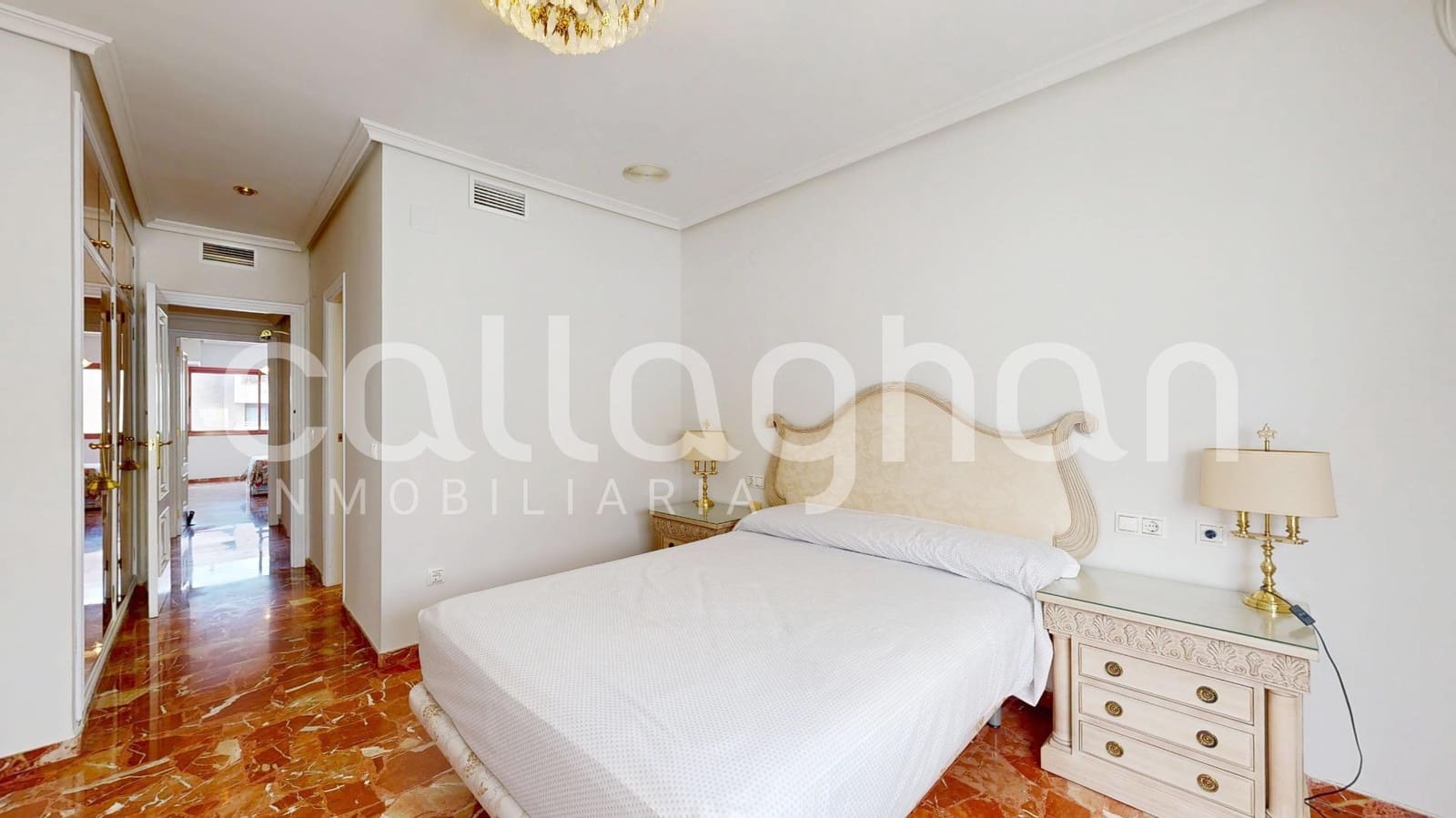 Piso de 4 habitaciones en València ciudad en venta con garaje - 830.000 € (Ref: 9836557)