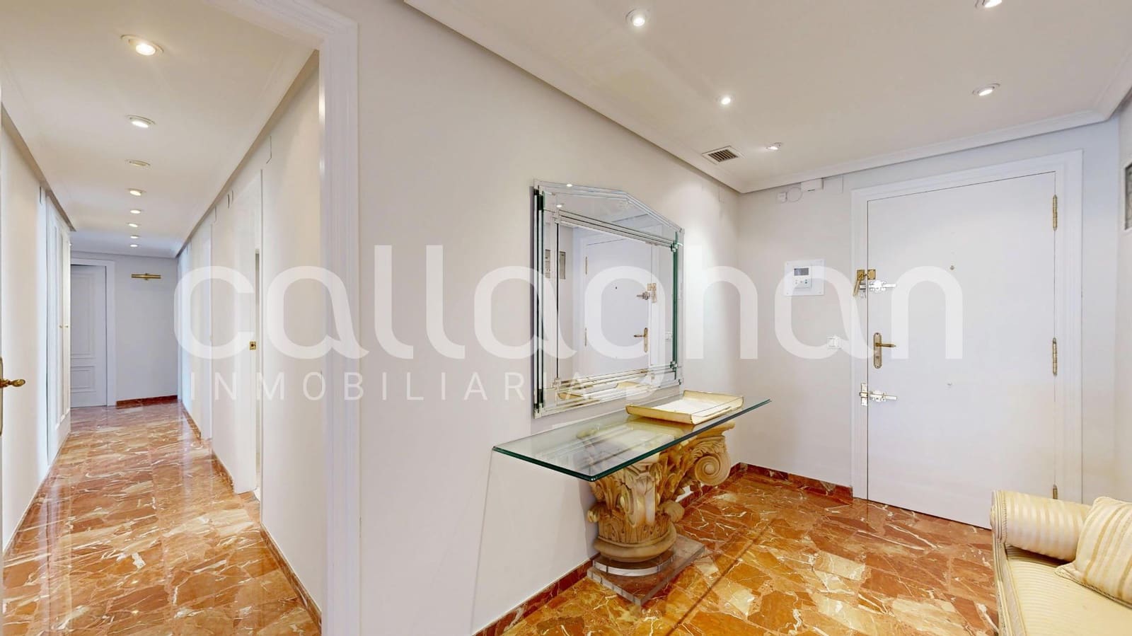 Piso de 4 habitaciones en València ciudad en venta con garaje - 830.000 € (Ref: 9836557)