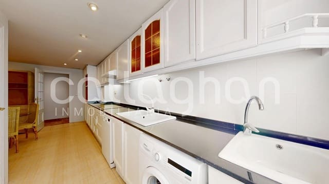 4 soveværelse Lejlighed til salg i Mestalla, Valencia by med garage - € 830.000 (Ref: 9836557)