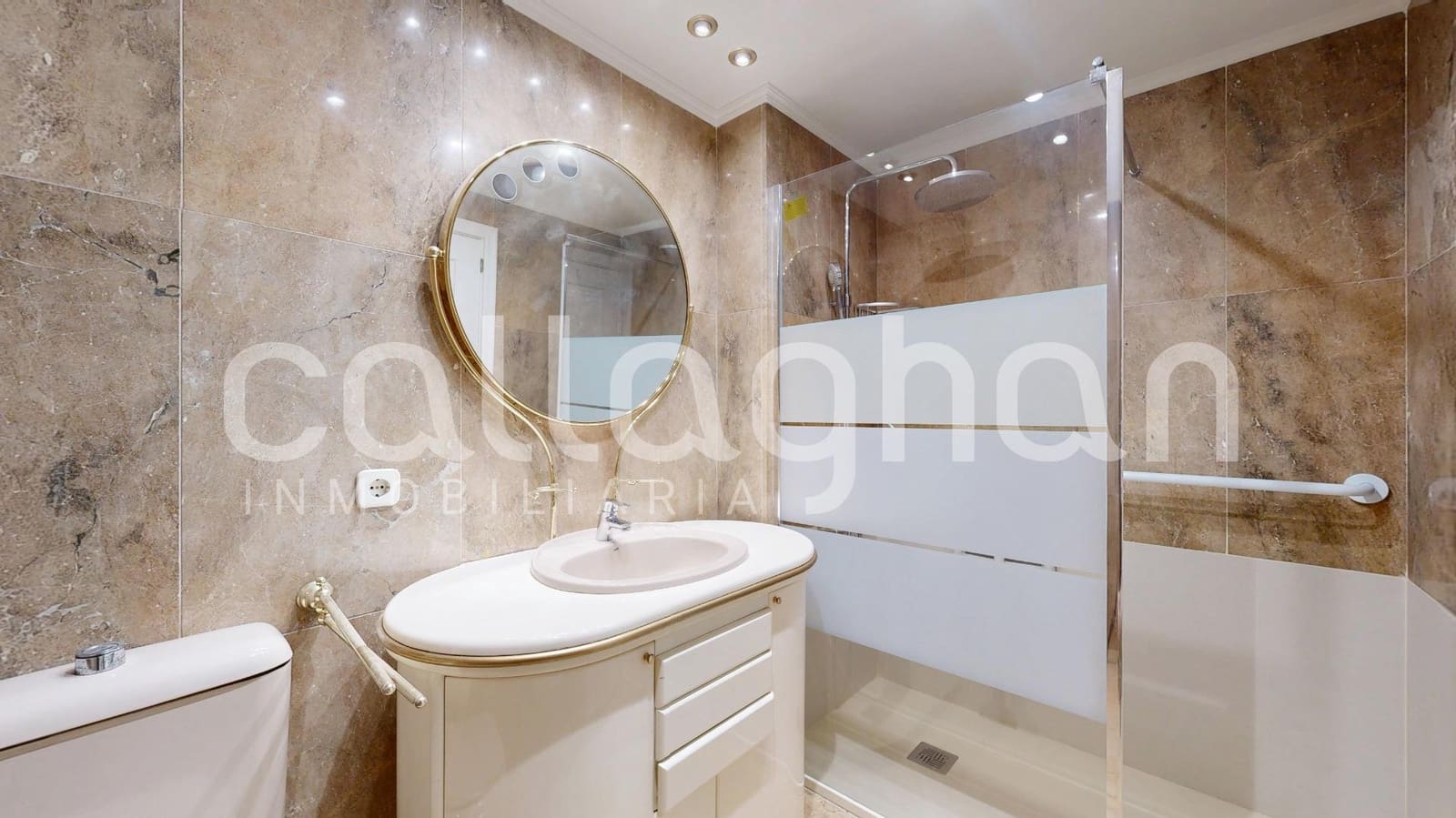 Piso de 4 habitaciones en València ciudad en venta con garaje - 830.000 € (Ref: 9836557)