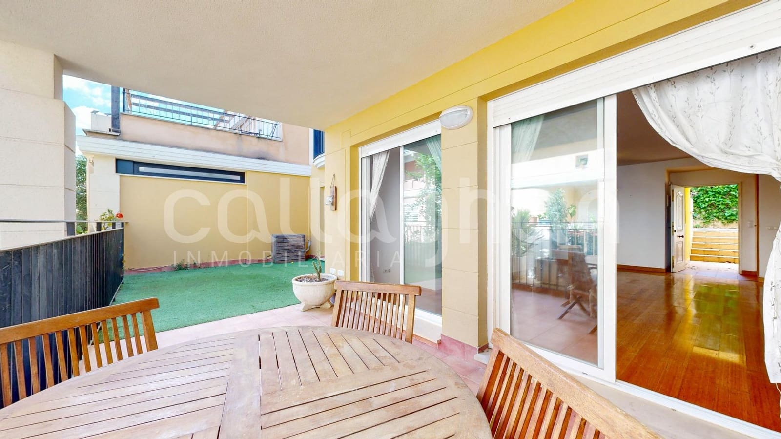 2 bedroom Flat for sale in Chiva with pool garage - € 249,000 (Ref: 9839511)