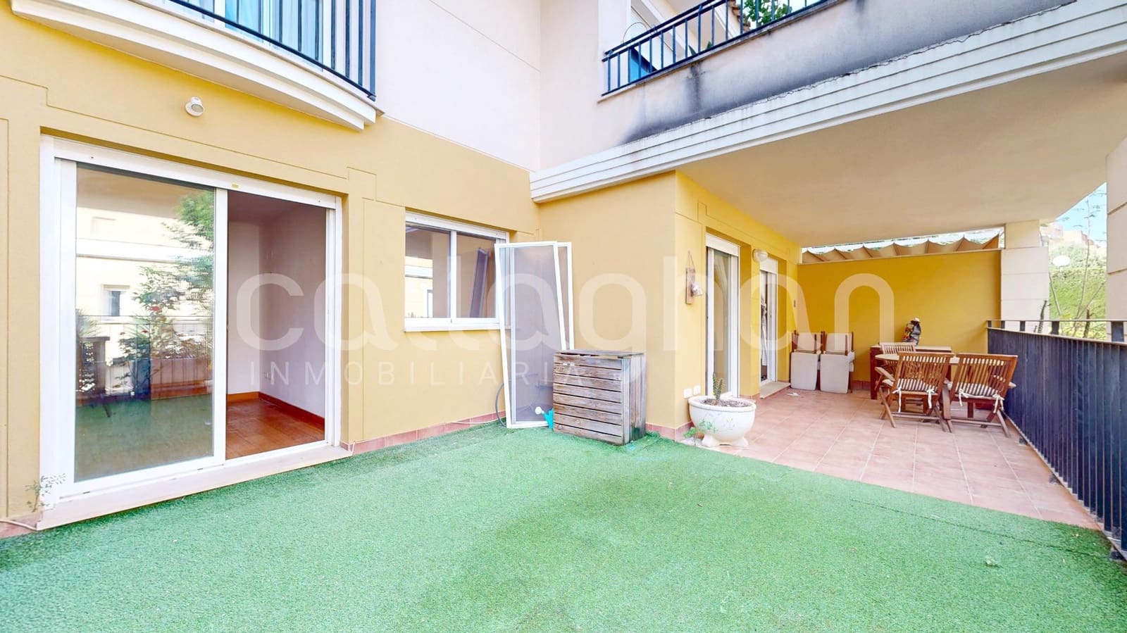 2 bedroom Flat for sale in Chiva with pool garage - € 249,000 (Ref: 9839511)