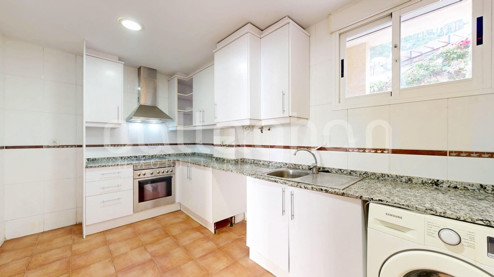 2 bedroom Flat for sale in Chiva with pool garage - € 249,000 (Ref: 9839511)