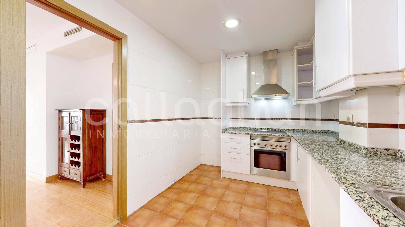 2 bedroom Flat for sale in Chiva with pool garage - € 249,000 (Ref: 9839511)
