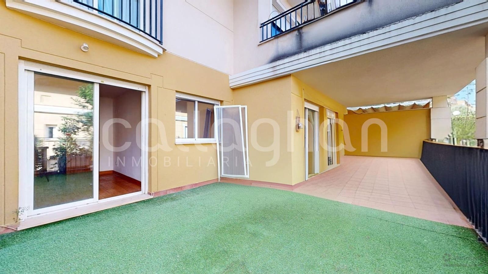 2 bedroom Flat for sale in Chiva with pool garage - € 249,000 (Ref: 9839511)