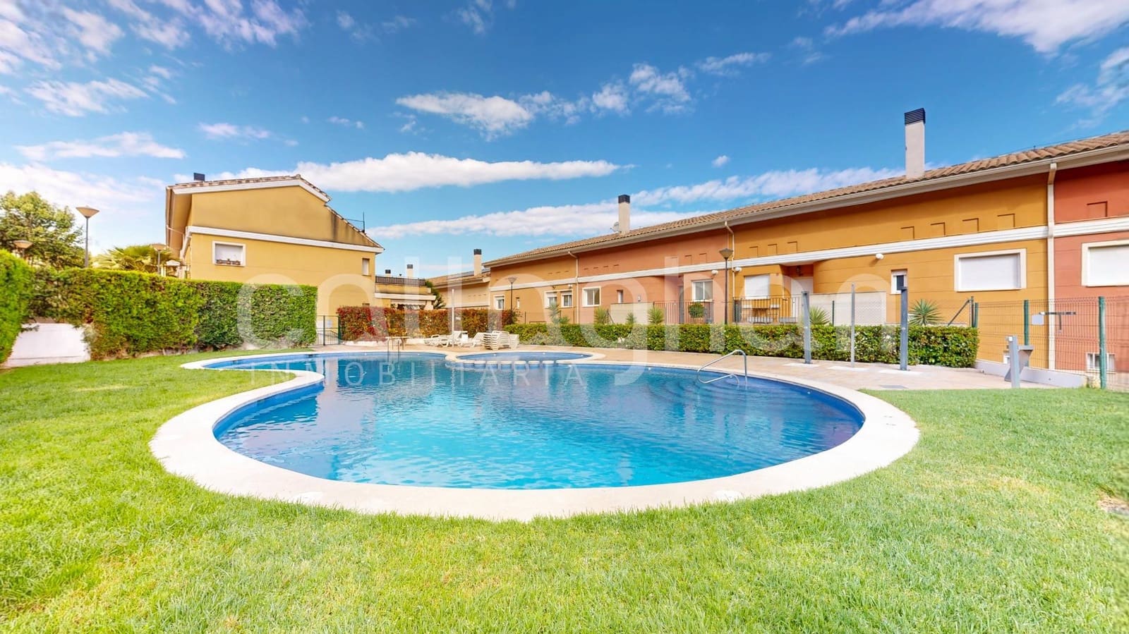 2 bedroom Flat for sale in Chiva with pool garage - € 249,000 (Ref: 9839511)