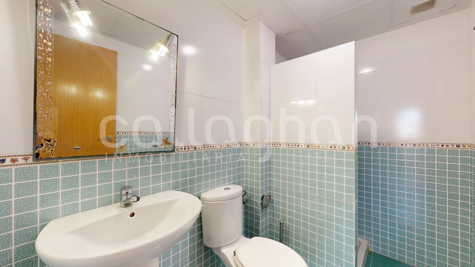 2 bedroom Flat for sale in Chiva with pool garage - € 249,000 (Ref: 9839511)