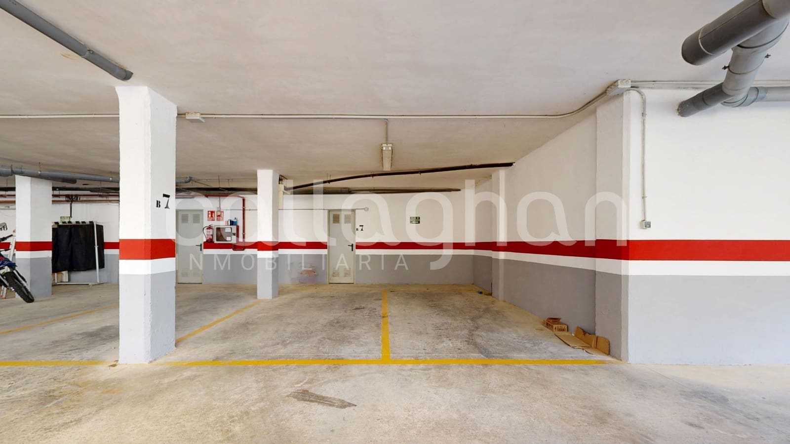 2 bedroom Flat for sale in Chiva with pool garage - € 249,000 (Ref: 9839511)