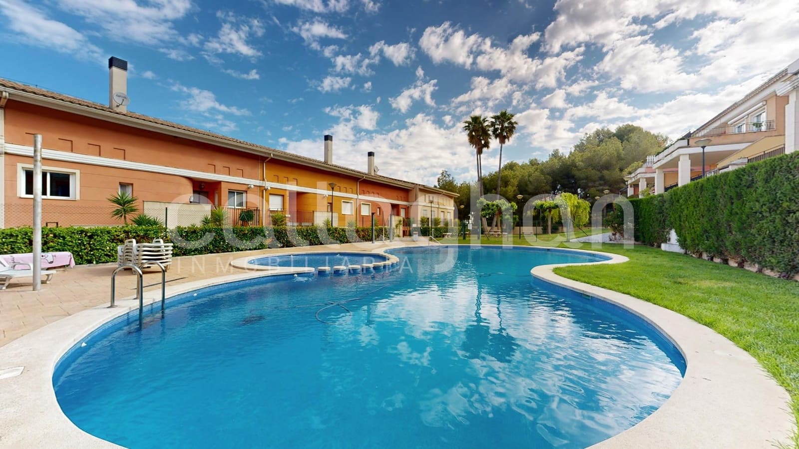 2 bedroom Flat for sale in Chiva with pool garage - € 249,000 (Ref: 9839511)