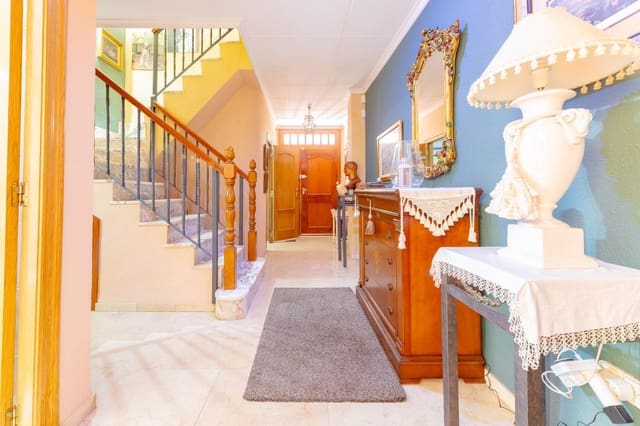 Adosado de 5 habitaciones en Massanassa en venta con garaje - 570.000 € (Ref: 9843711)