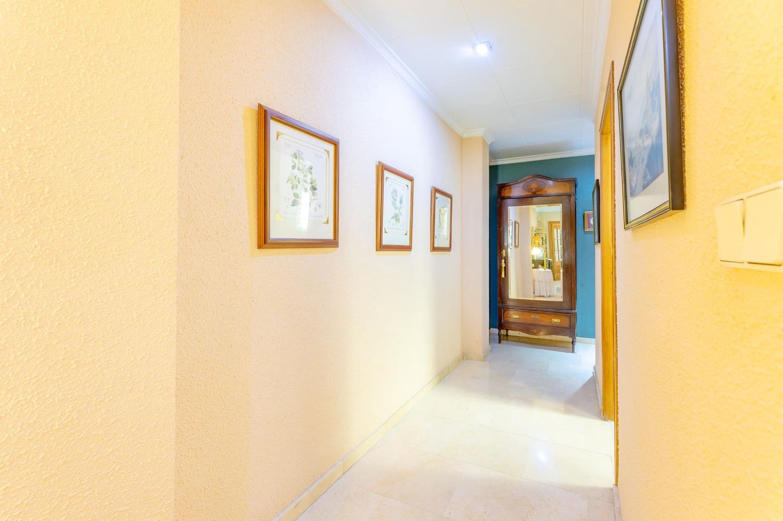 Adosado de 5 habitaciones en Massanassa en venta con garaje - 570.000 € (Ref: 9843711)