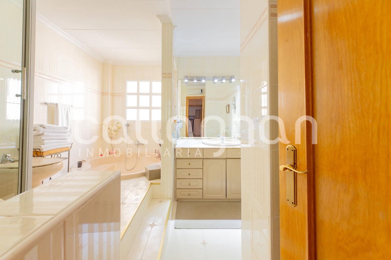 5 quarto Moradia em Banda para venda em Massanassa com garagem - 445 000 € (Ref: 9843711)