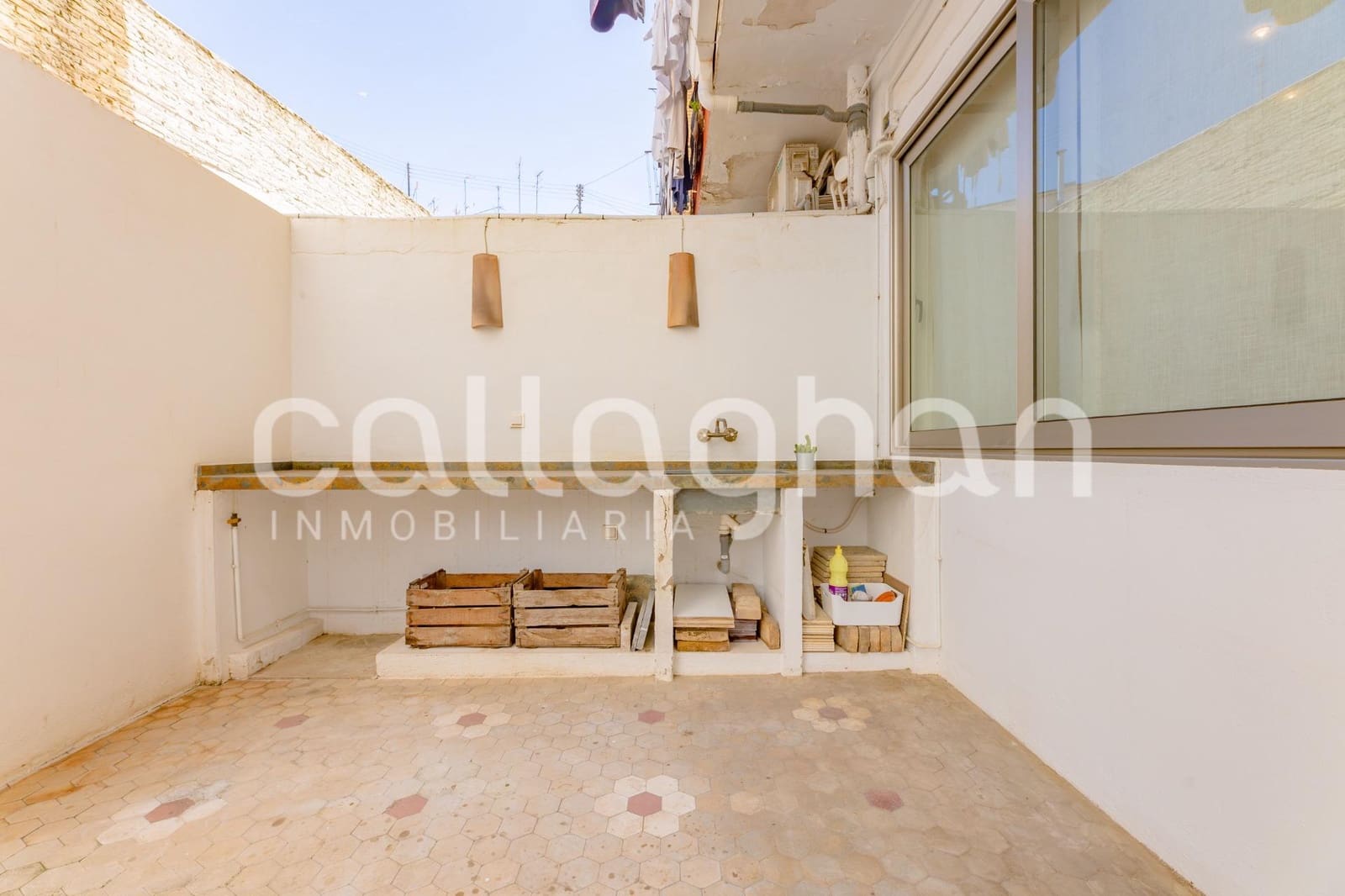 4 bedroom Flat for rent in Valencia city - € 2,500 (Ref: 9846622)
