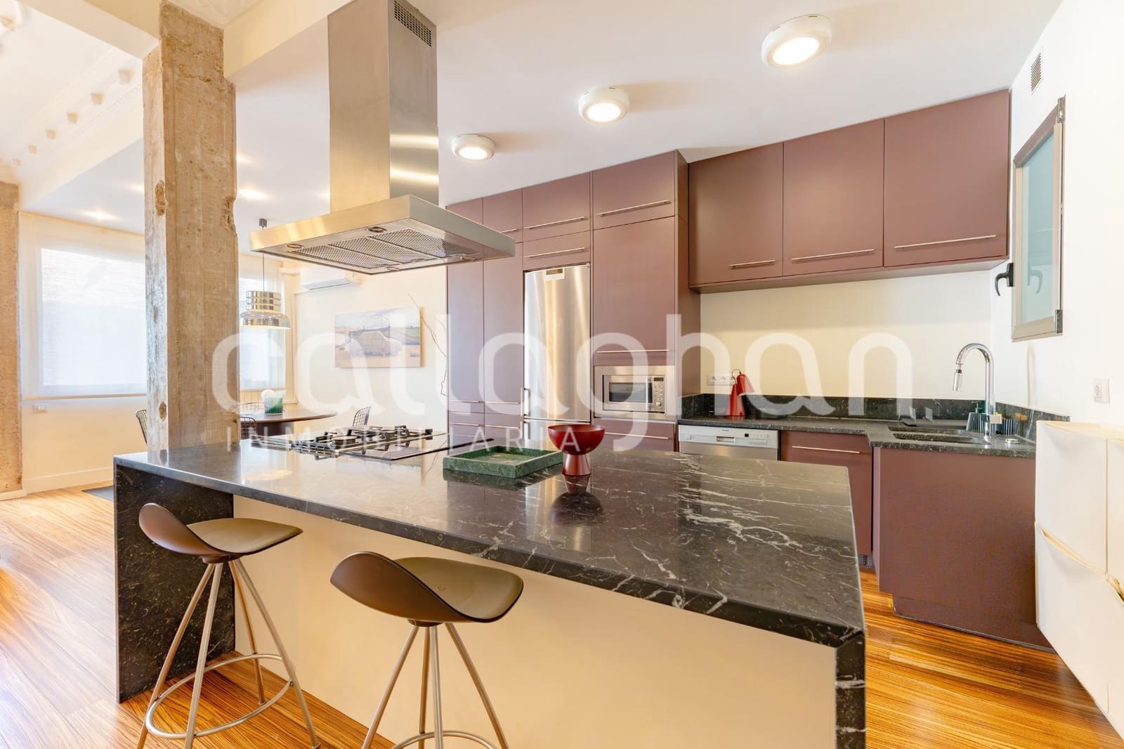 4 bedroom Flat for rent in Valencia city - € 2,500 (Ref: 9846622)
