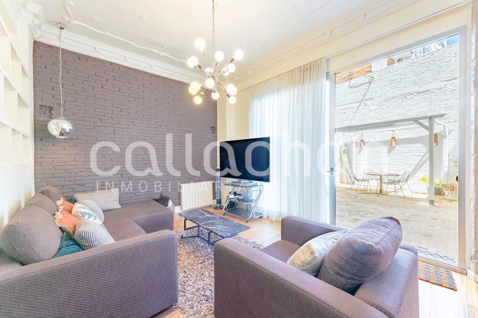 4 bedroom Flat for rent in Valencia city - € 2,500 (Ref: 9846622)