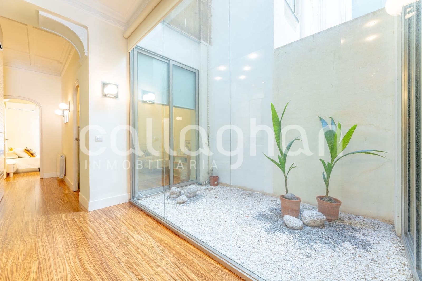 4 bedroom Flat for rent in Valencia city - € 2,500 (Ref: 9846622)