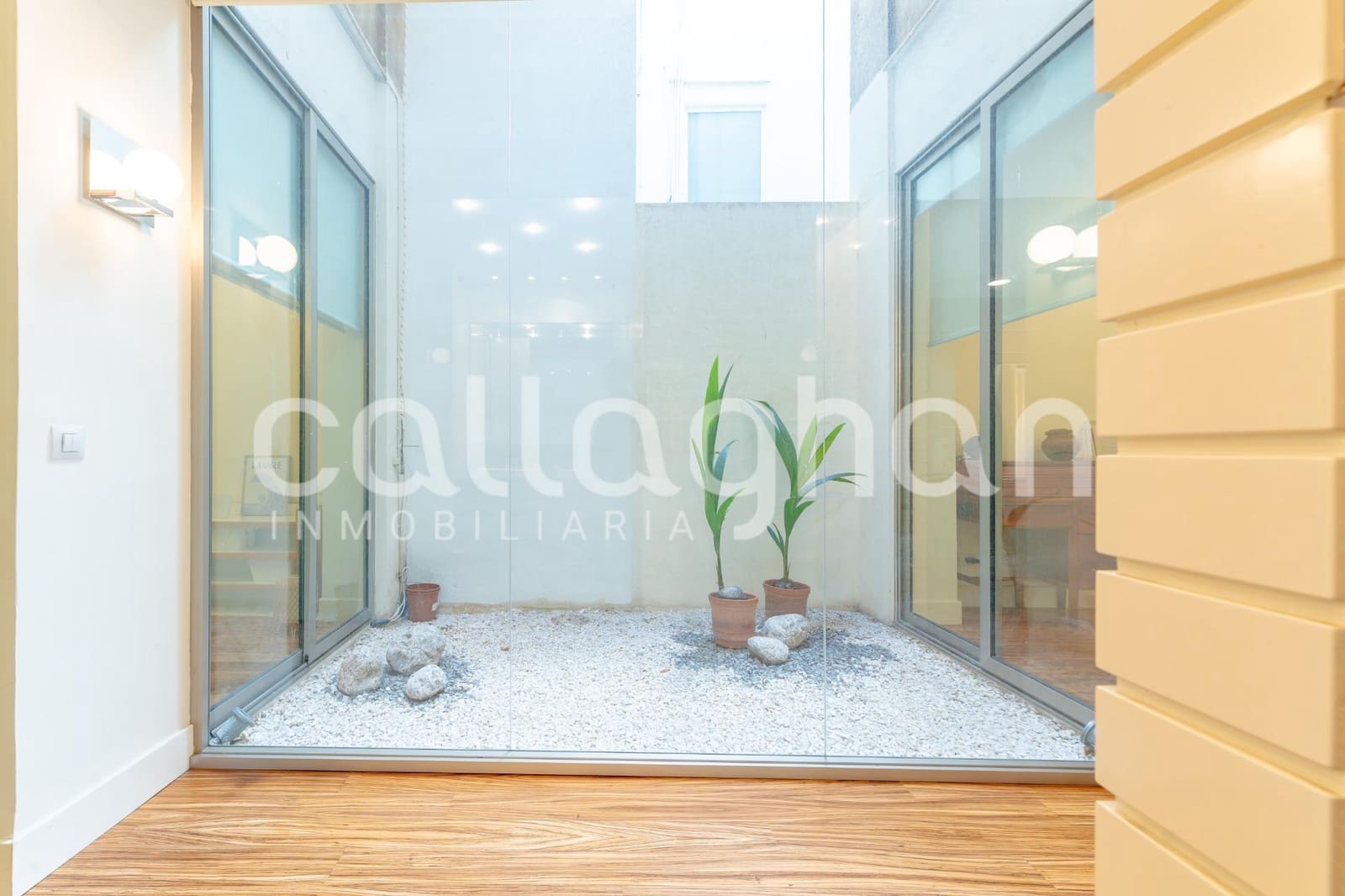 4 bedroom Flat for rent in Valencia city - € 2,500 (Ref: 9846622)