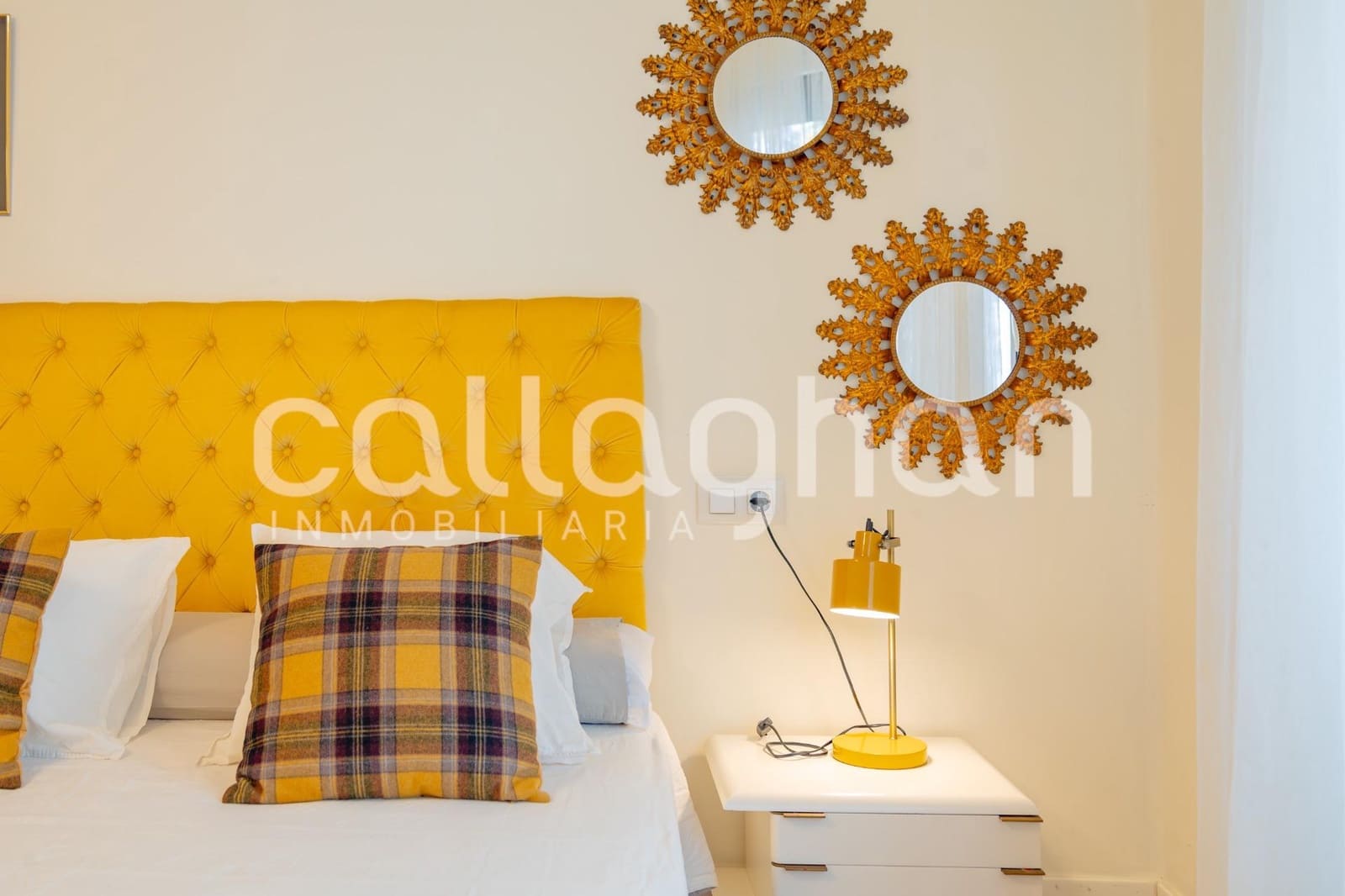 4 bedroom Flat for rent in Valencia city - € 2,500 (Ref: 9846622)