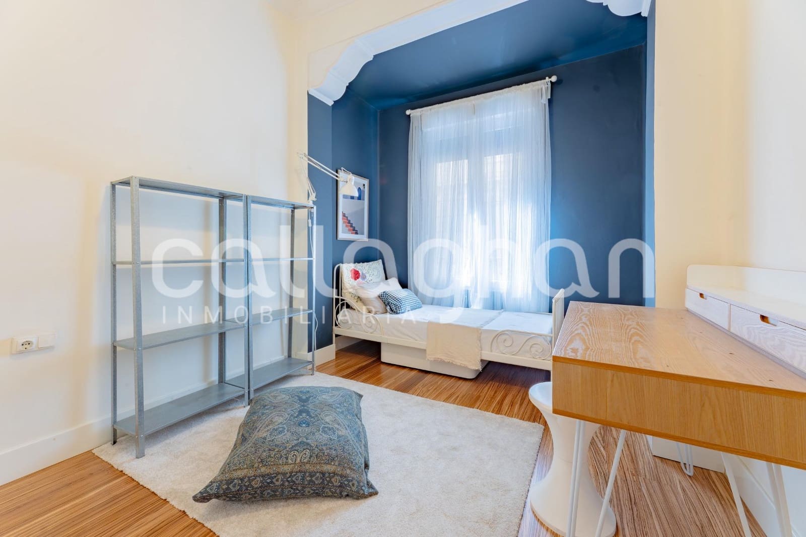 4 bedroom Flat for rent in Valencia city - € 2,500 (Ref: 9846622)