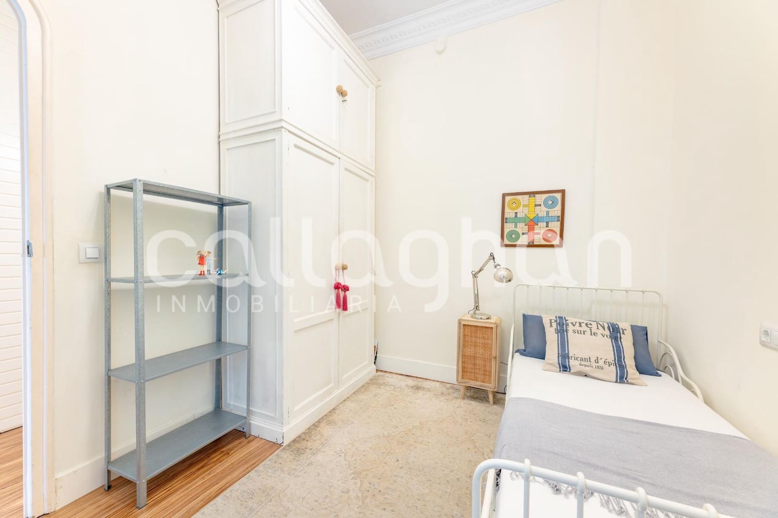 4 bedroom Flat for rent in Valencia city - € 2,500 (Ref: 9846622)