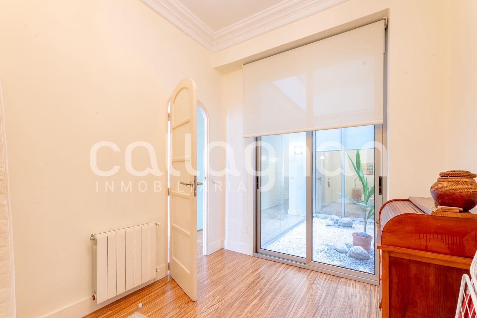 4 bedroom Flat for rent in Valencia city - € 2,500 (Ref: 9846622)