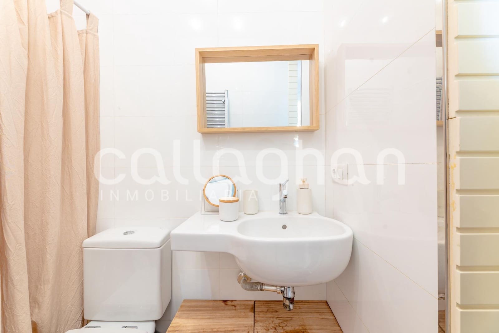 4 bedroom Flat for rent in Valencia city - € 2,500 (Ref: 9846622)