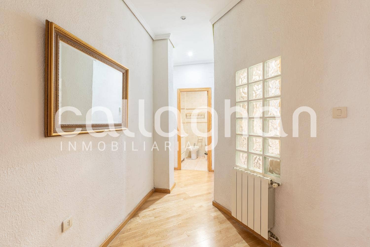 3 soverom Leilighet til leie i Valencia by - € 1 250 (Ref: 9849618)