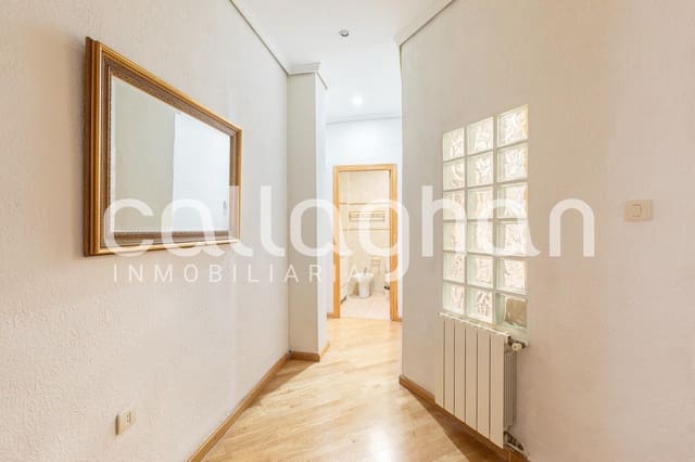 3 soverom Leilighet til leie i La Petxina, Valencia by - € 1 250 (Ref: 9849618)