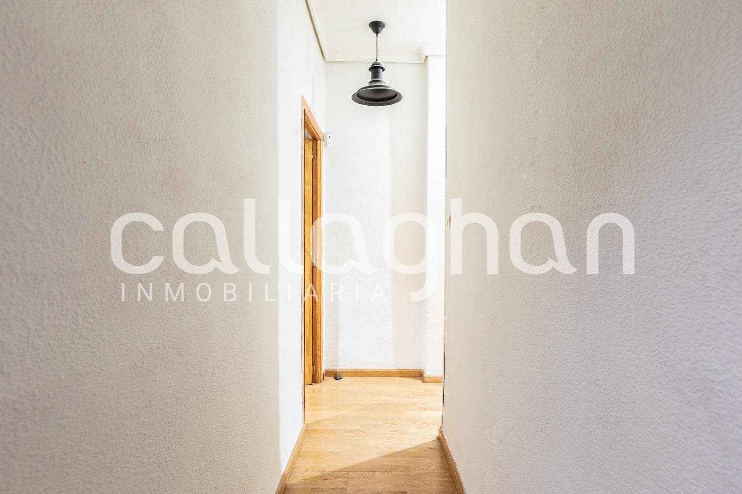 3 soverom Leilighet til leie i Valencia by - € 1 250 (Ref: 9849618)