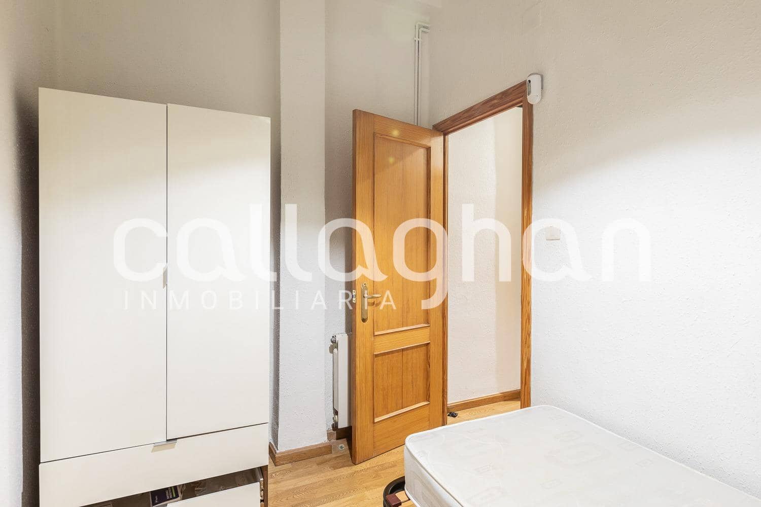 3 soverom Leilighet til leie i Valencia by - € 1 250 (Ref: 9849618)