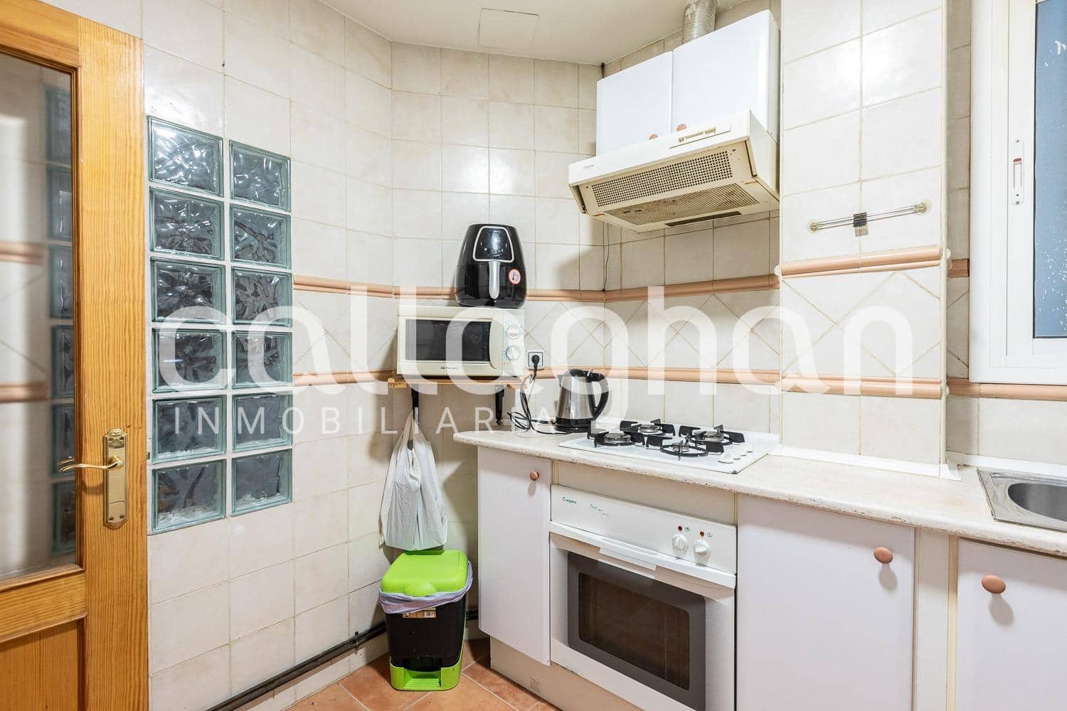3 soverom Leilighet til leie i Valencia by - € 1 250 (Ref: 9849618)