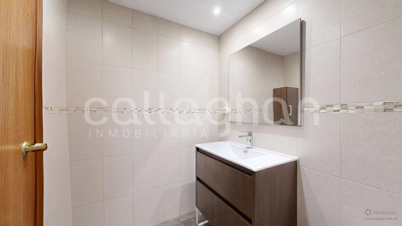 Piso de 4 habitaciones en València ciudad en venta - 380.000 € (Ref: 9851945)