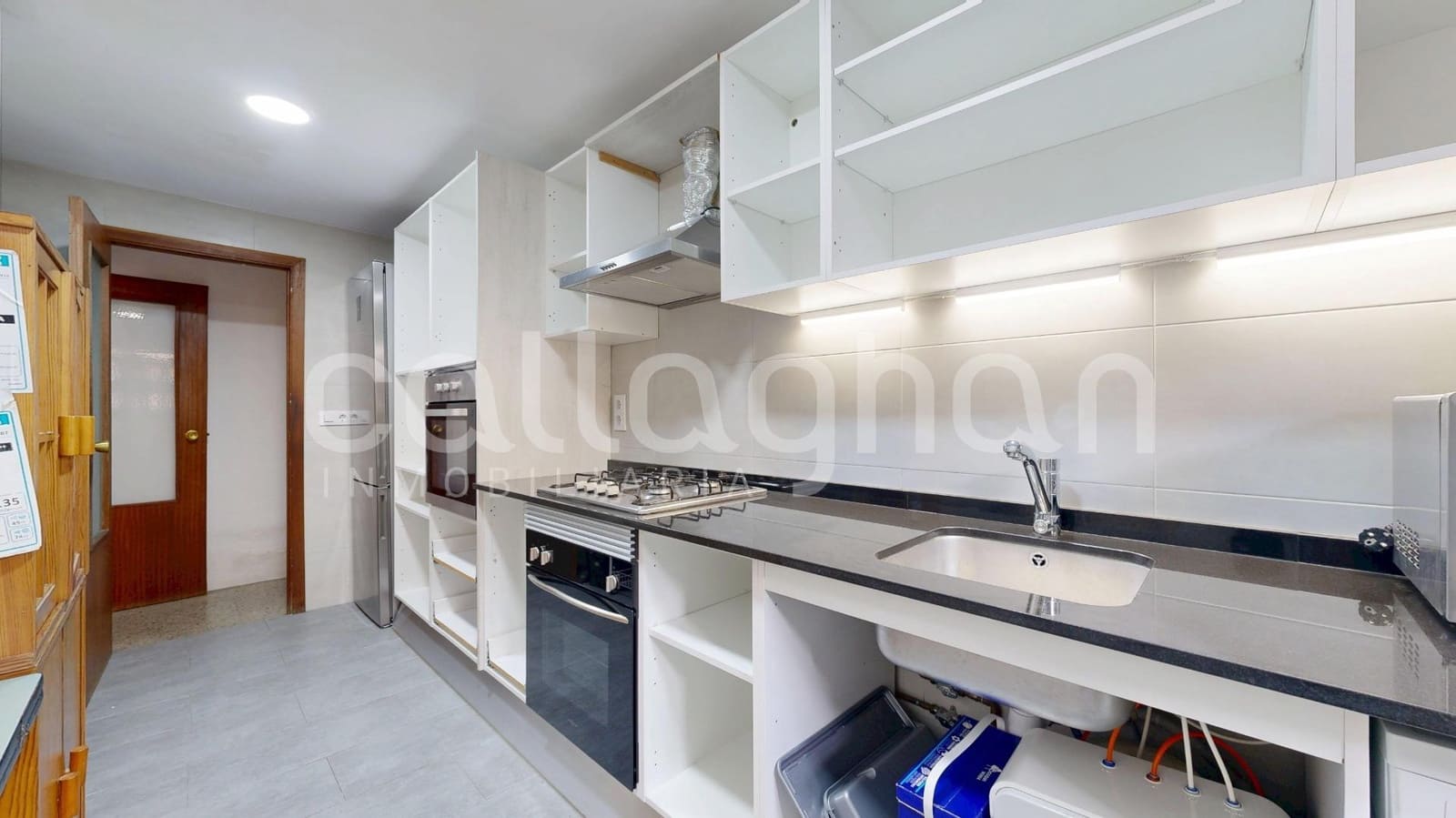 Piso de 4 habitaciones en València ciudad en venta - 380.000 € (Ref: 9851945)